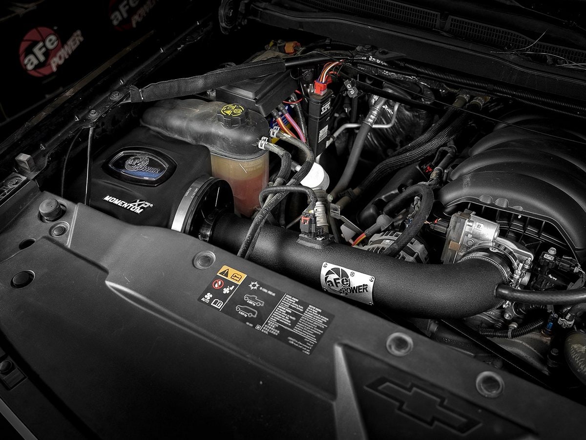 Система холодного впуска Momentum XP, с фильтром Pro 5R, чёрное исполнение для Chevrolet/GMC Silverado/Sierra 1500 2014–2019/ Tahoe/Suburban/Yukon/XL/Escalade 2015–2020 V8-5.3L/6.2L, AFE Power — фото 3