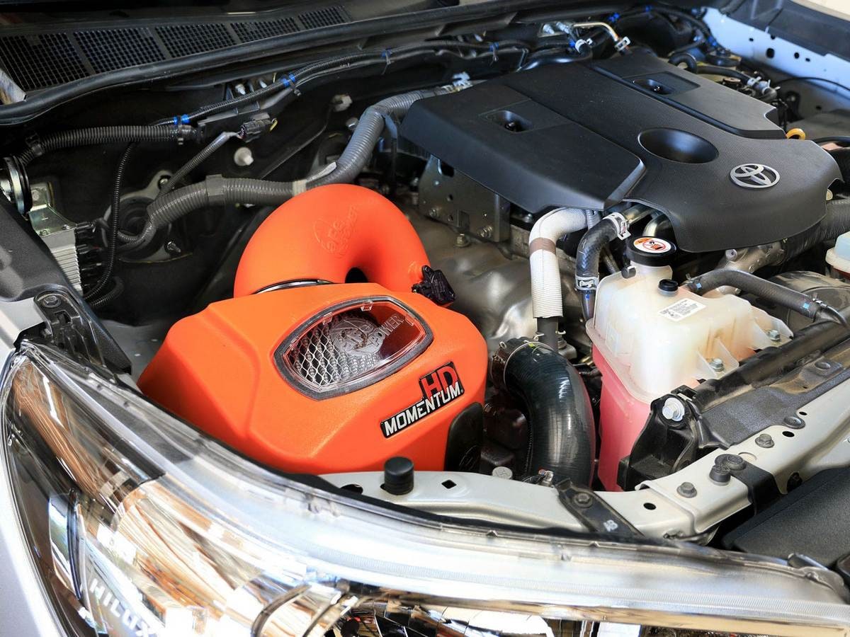 Система холодного впуска Momentum HD Orange Edition, с фильтром Pro DRY S для Toyota Hilux 2015–2026 L4-2.4/2.8L (td), AFE Power — фото 3