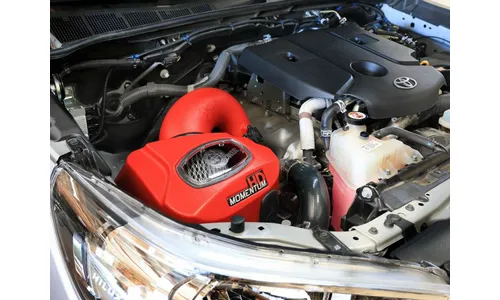Система холодного впуска Momentum HD Red Edition, с фильтром Pro DRY S для Toyota Hilux 2015–2026 L4-2.4/2.8L (td), AFE Power — фото 3