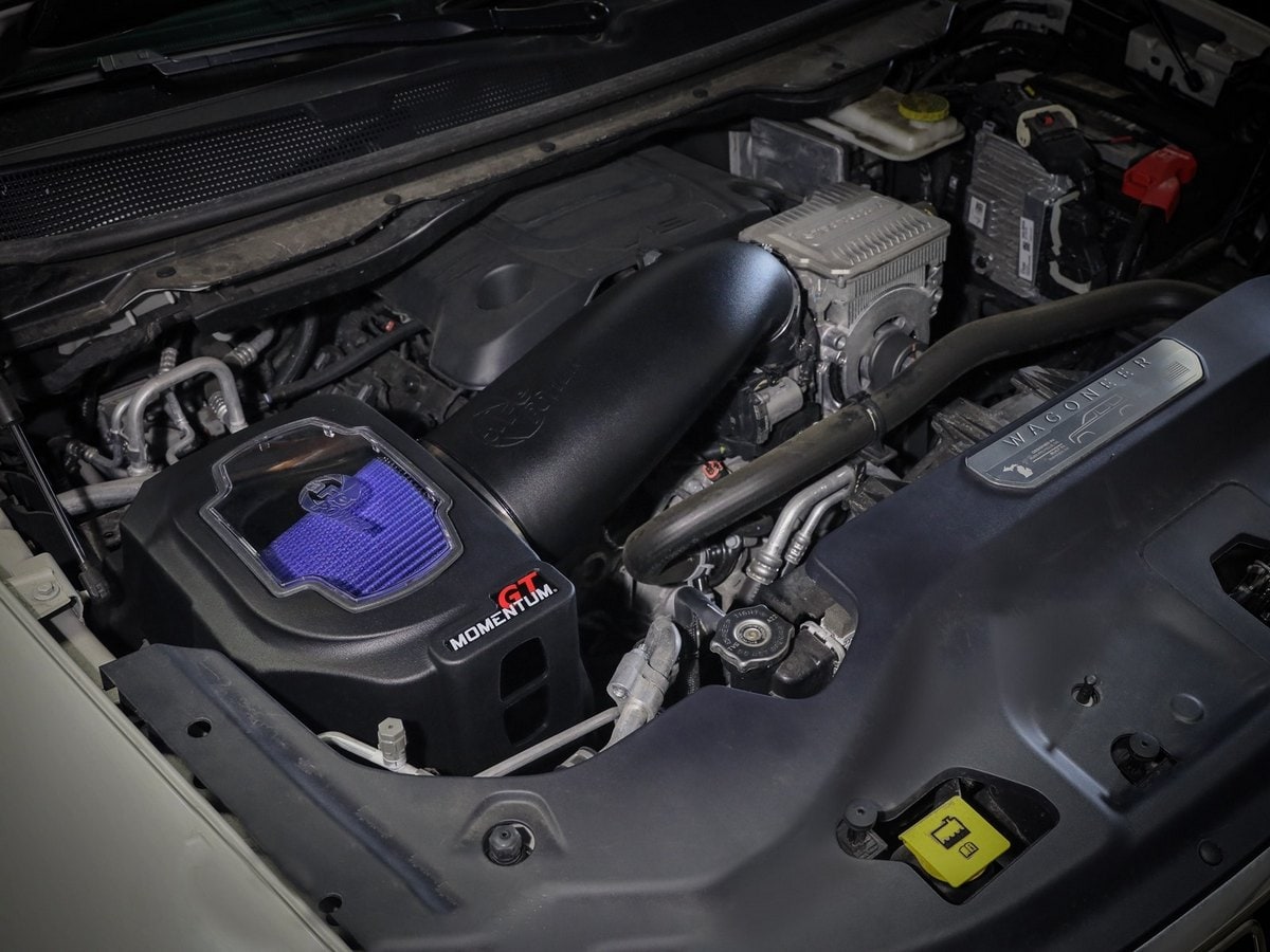 Система холодного впуска Momentum GT, с фильтром Pro 5R для Jeep Wagoneer (WS) 2022–2023 V8-5.7L, AFE Power — фото 3