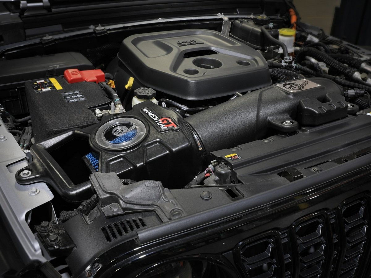 Система холодного впуска Momentum GT, с фильтром Pro 5R для Jeep Wrangler 4xe (JL) 2024–2025 L4-2.0L (t) Hybrid, AFE Power — фото 3