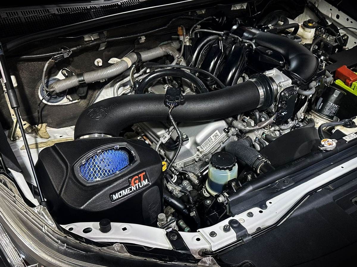 Система холодного впуска Momentum GT, с фильтром Pro 5R для Toyota Hilux / Fortuner 2015–2026 V6-4.0L, AFE Power — фото 3