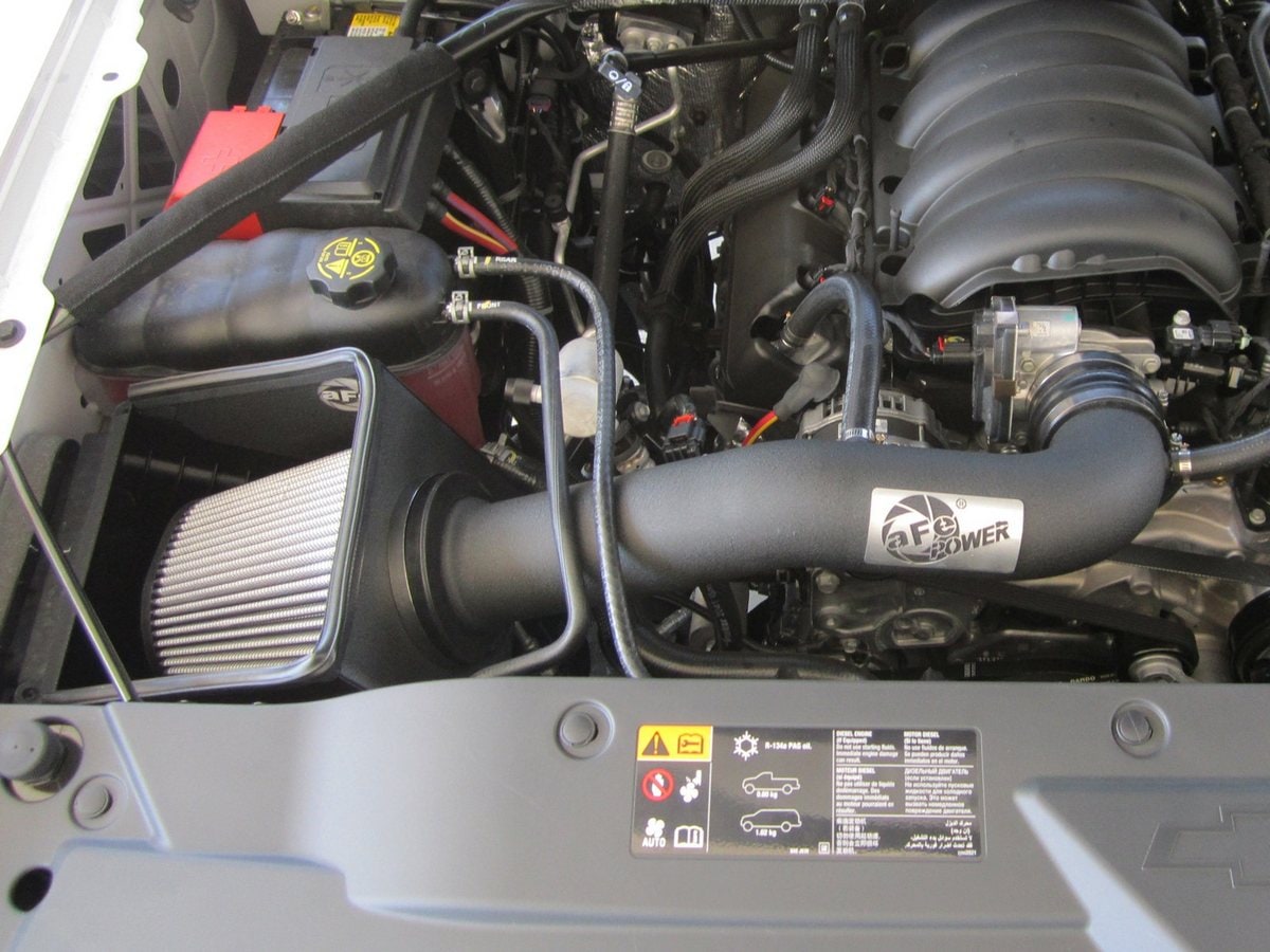 Система холодного впуска Rapid Induction, с фильтром Pro DRY S для Chevrolet/GMC Silverado/Sierra 1500 2014–2019 Tahoe/Suburban/Yukon/XL/Escalade 2015–2020 V8-5.3L/6.2L, AFE Power — фото 3