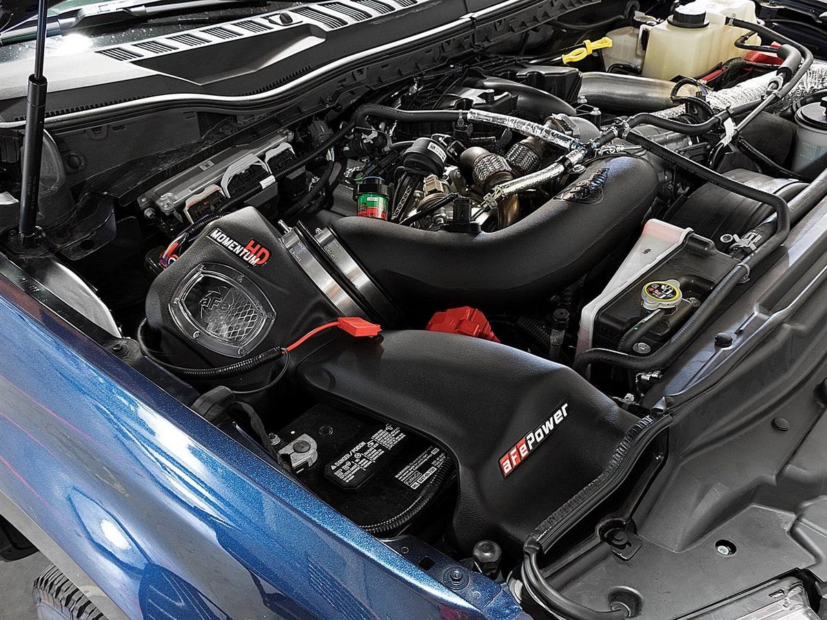 Система холодного впуска Momentum HD, с фильтром Pro DRY S для Ford Diesel Trucks 2017–2019 V8-6.7L (td), AFE Power — фото 3