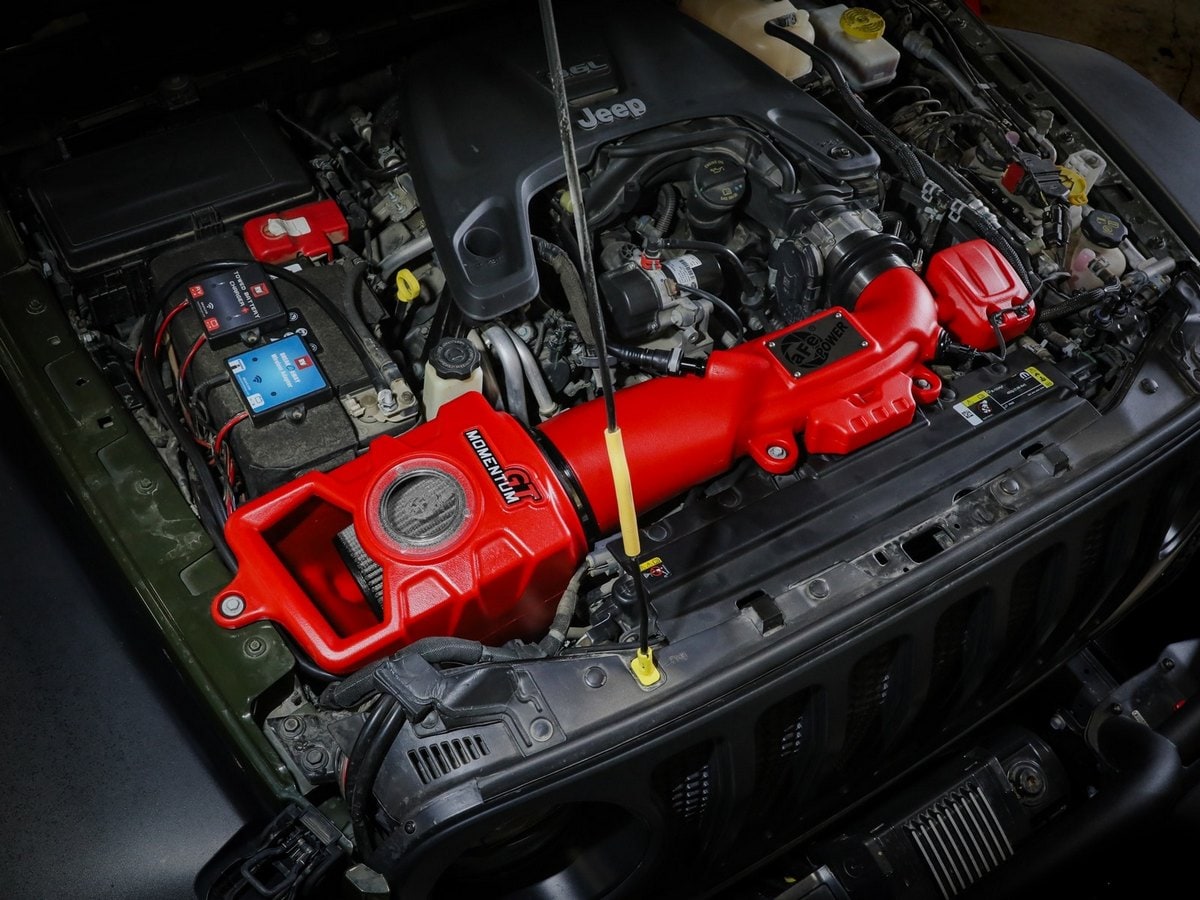 Система холодного впуска Momentum GT Red Edition, с фильтром Pro DRY S для Jeep Wrangler (JL)/Gladiator (JT) 2018–2026 V6-3.6L, AFE Power — фото 3
