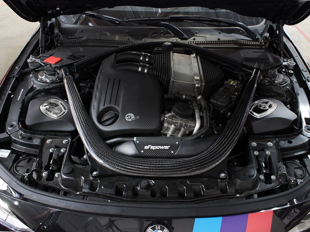 Система холодного впуска Momentum, с фильтром Pro DRY S для BMW M2 Competition (F87) 2019–2021/M3/M4 (F80/82/83) 2015–2020 L6-3.0L (tt) S55, AFE Power — фото 2