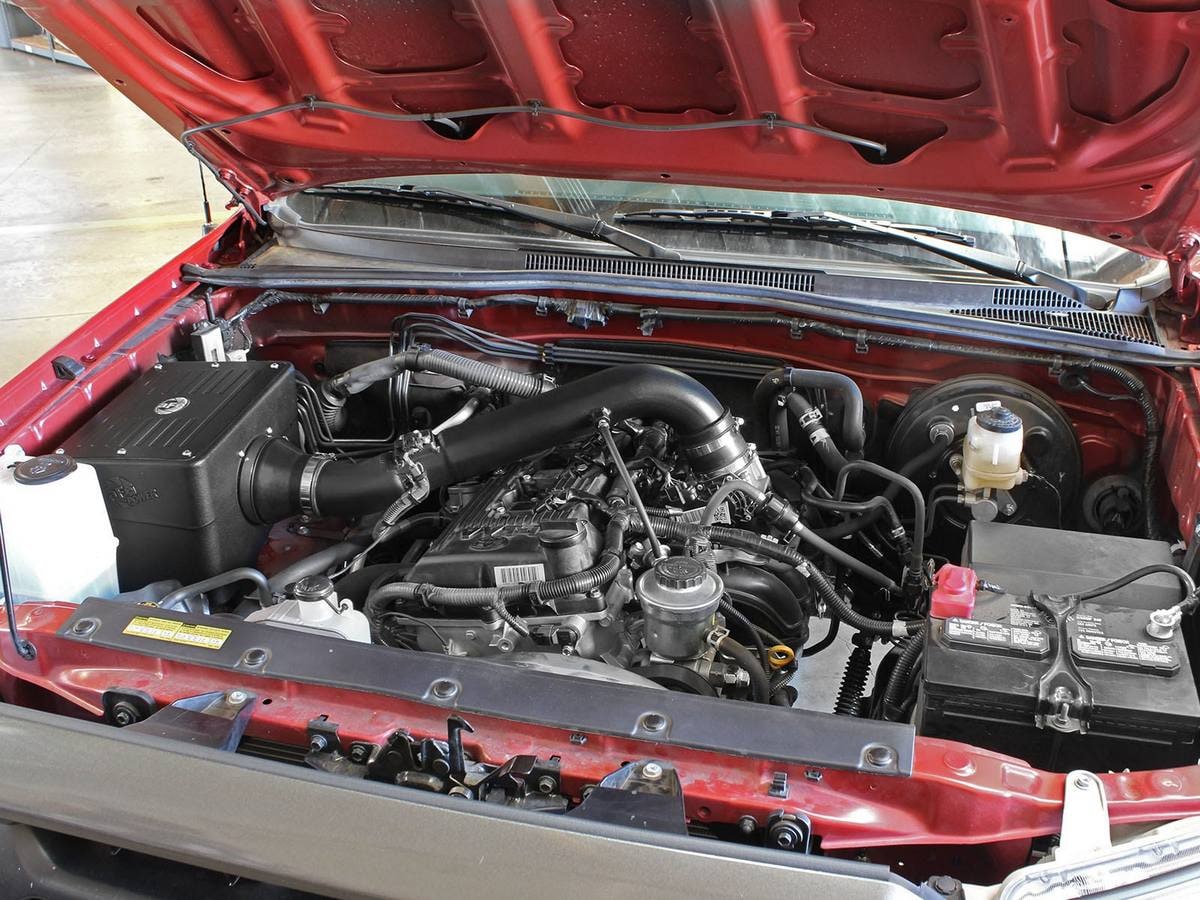 Система холодного впуска Magnum FORCE Stage-2 Si, с фильтром Pro DRY S для Toyota Tacoma 2005–2023 L4-2.7L, AFE Power — фото 6