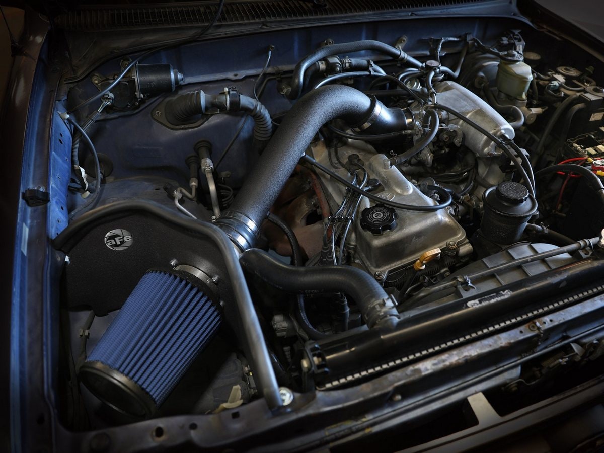 Система холодного впуска Magnum FORCE Stage-2, с фильтром Pro 5R для Toyota Tacoma 1999–2004 L4-2.4L/2.7L, AFE Power — фото 3