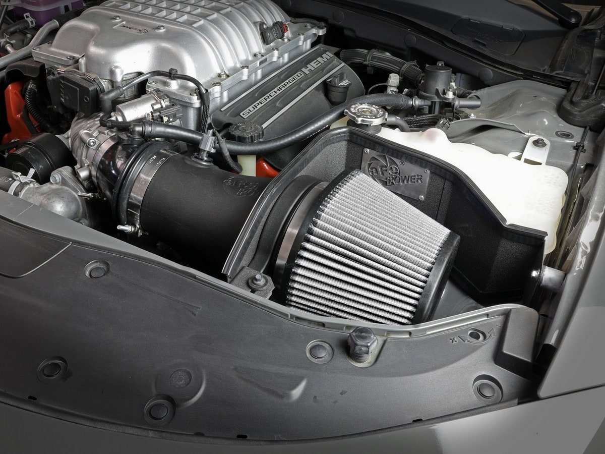 Система холодного впуска Magnum FORCE Stage-2, с фильтром Pro DRY S для Dodge Challenger/Charger SRT Hellcat 2017–2023 V8-6.2L (sc) HEMI, AFE Power — фото 3