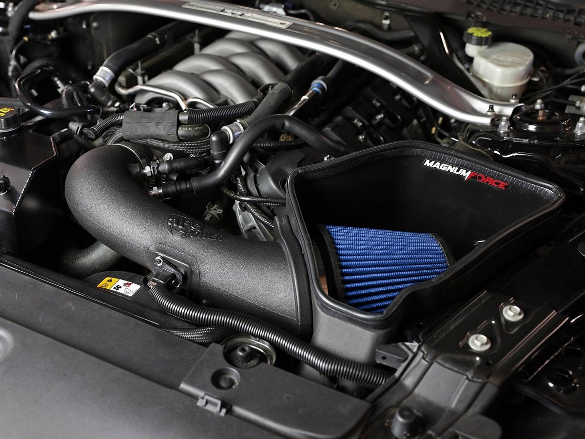 Система холодного впуска Magnum FORCE Stage-2, с фильтром Pro 5R для 2015–2017 Ford Mustang GT V8-5.0L, AFE Power — фото 3