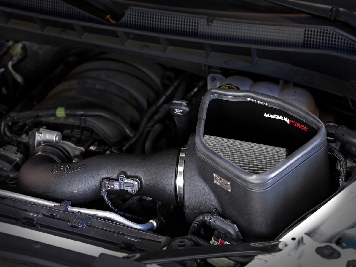 Система холодного впуска Magnum FORCE Stage-2, с фильтром Pro DRY S для Chevrolet/GMC Trucks/SUVs 2019–2026 V8-6.2L, AFE Power — фото 3