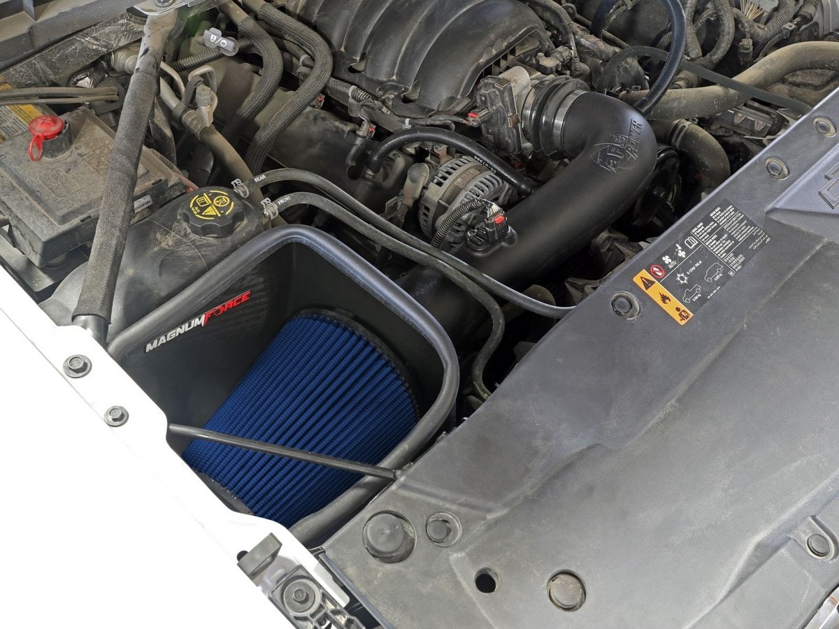 Система холодного впуска Magnum FORCE Stage-2, с фильтром Pro 5R для Chevrolet/GMC Trucks 1500 2014–2019 V8-5.3L/6.2L, AFE Power — фото 3