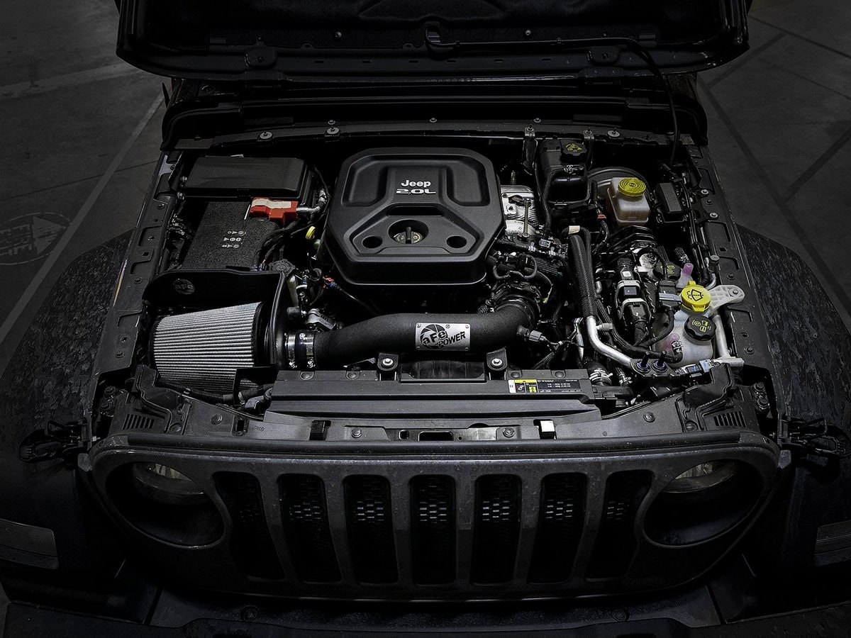 Система холодного впуска Magnum FORCE Stage-2 XP, с фильтром Pro DRY S для Jeep Wrangler (JL) 2018–2023 L4-2.0L (t), AFE Power — фото 3