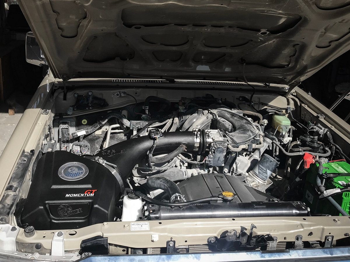 Система холодного впуска Momentum GT, с фильтром Pro 5R для Toyota Land Cruiser (J70) 2009–2023 V6-4.0L, AFE Power — фото 3