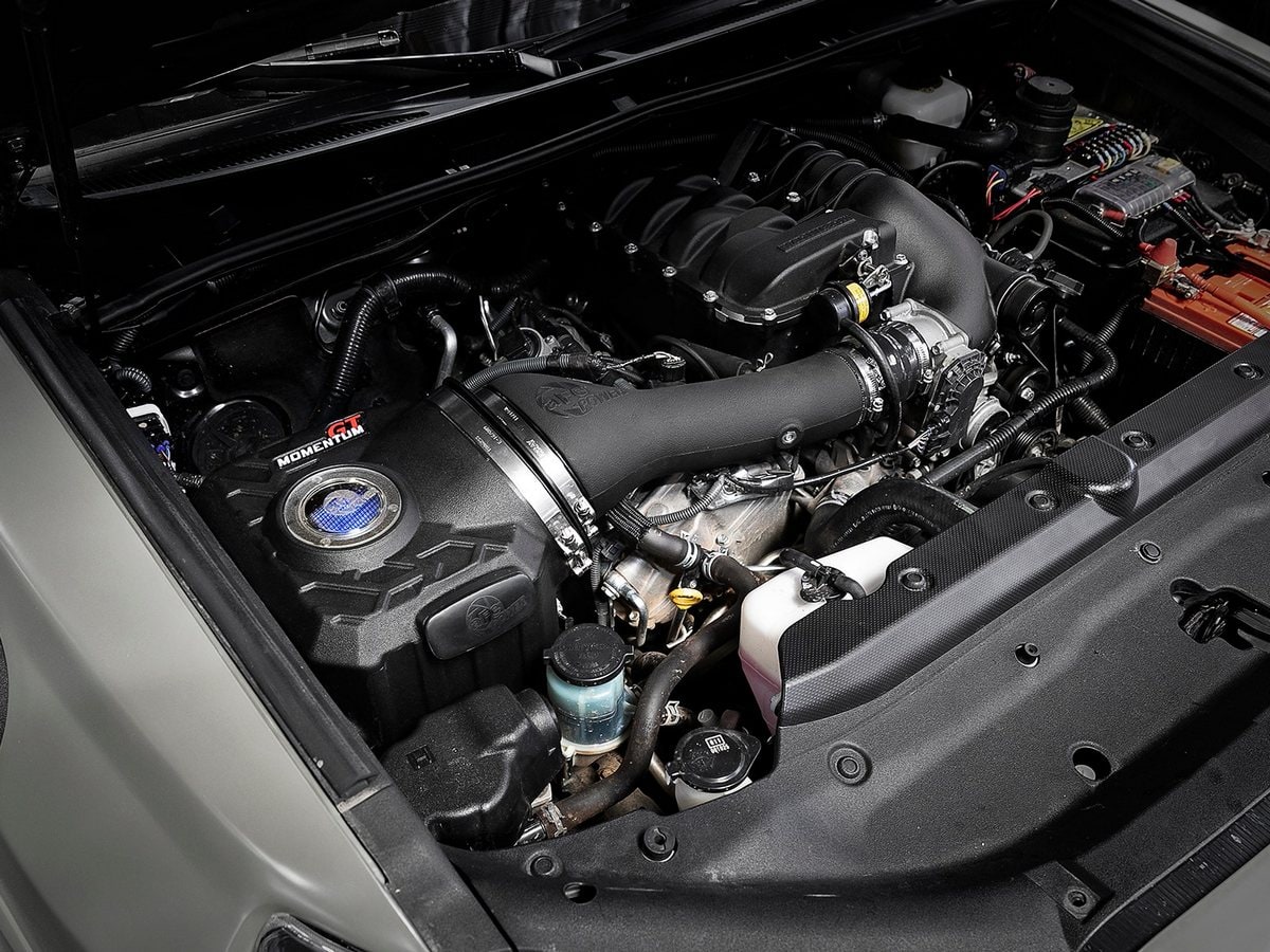 Система холодного впуска Momentum GT, с фильтром Pro 5R для Toyota FJ Cruiser 2010–2014 / 4Runner 2010–2024 V6-4.0L w/ Magnuson Supercharger, AFE Power — фото 3