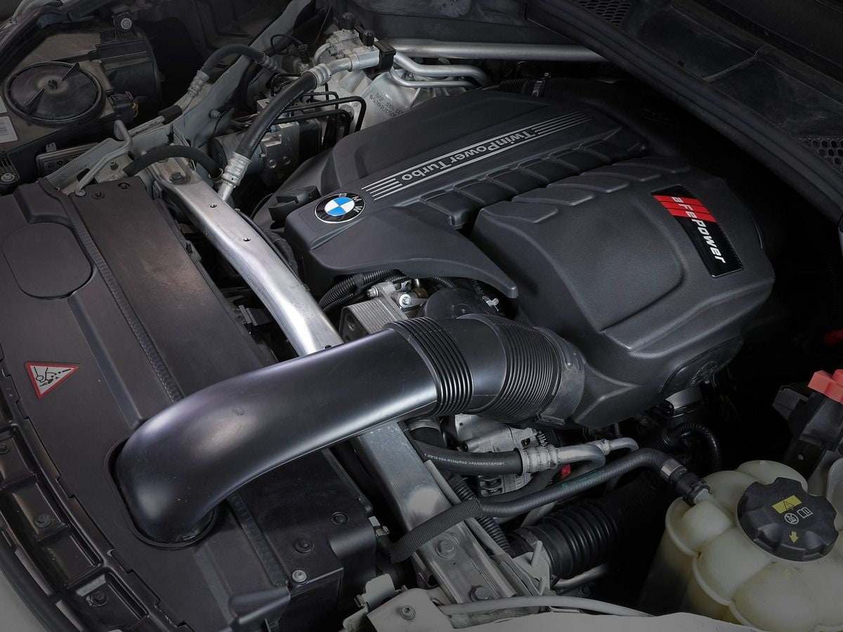 Система холодного впуска Magnum FORCE Stage-2 Si, с фильтром Pro 5R для BMW X5/ X6 2011–2019 3.0L (t) N55, AFE Power — фото 3