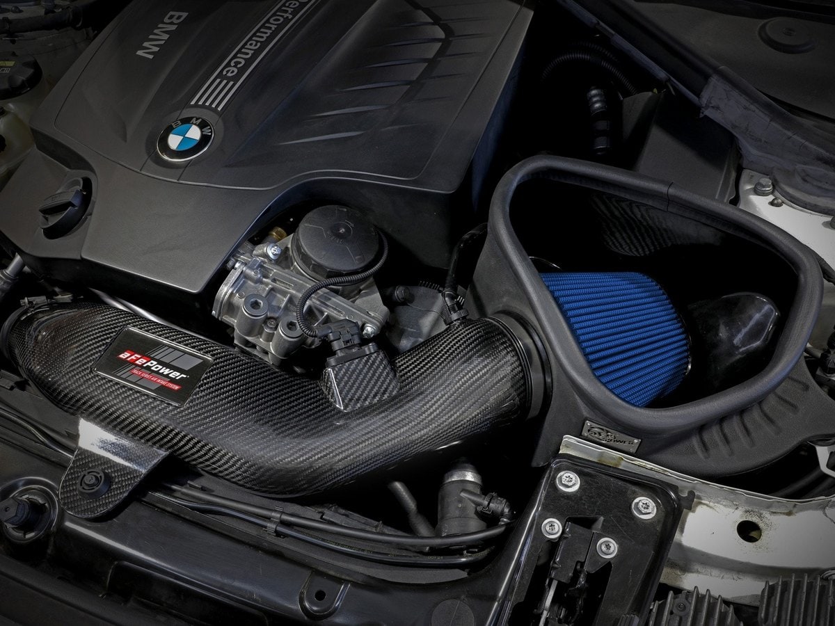 Система холодного впуска Track Series из углепластика, с фильтром Pro 5R для BMW M2 (F87) 2016–2018 L6-3.0L (t) N55, AFE Power — фото 3