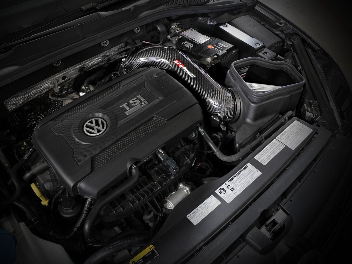 Система холодного впуска Track Series из углепластика, с фильтром Pro DRY S для Volkswagen Golf R 2015–2019 L4-2.0L (t), AFE Power — фото 2