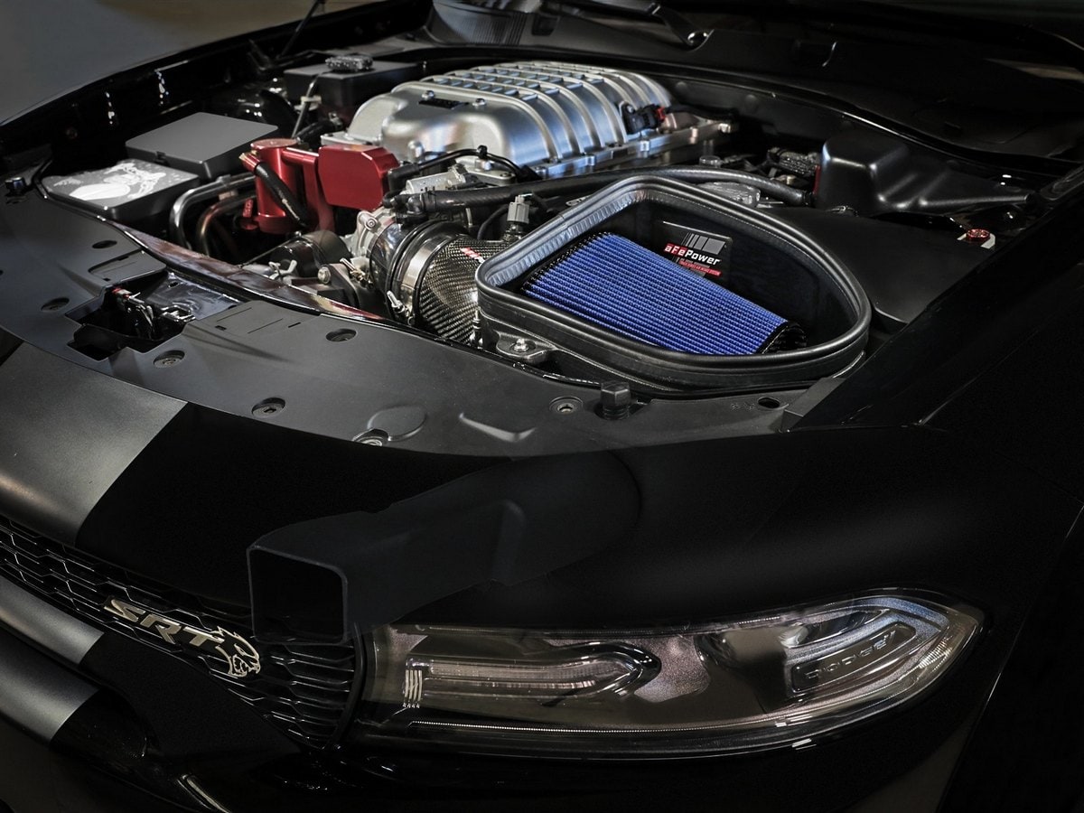 Система холодного впуска Track Series из углепластика, с фильтром Pro 5R для Dodge Charger SRT Hellcat Redeye 2021–2023 V8-6.2L (sc), AFE Power — фото 4
