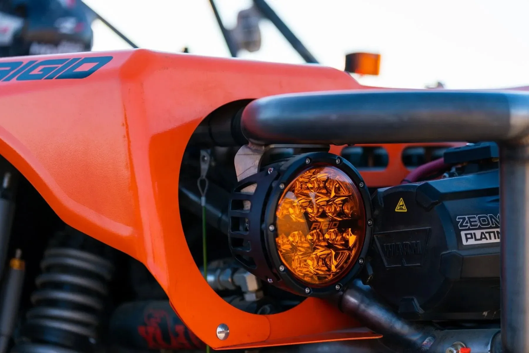 Светодиодные фары 360-Series 152,4 мм (6 дюймов), янтарная линза, серия Amber Pro, Rigid Industries — фото 4