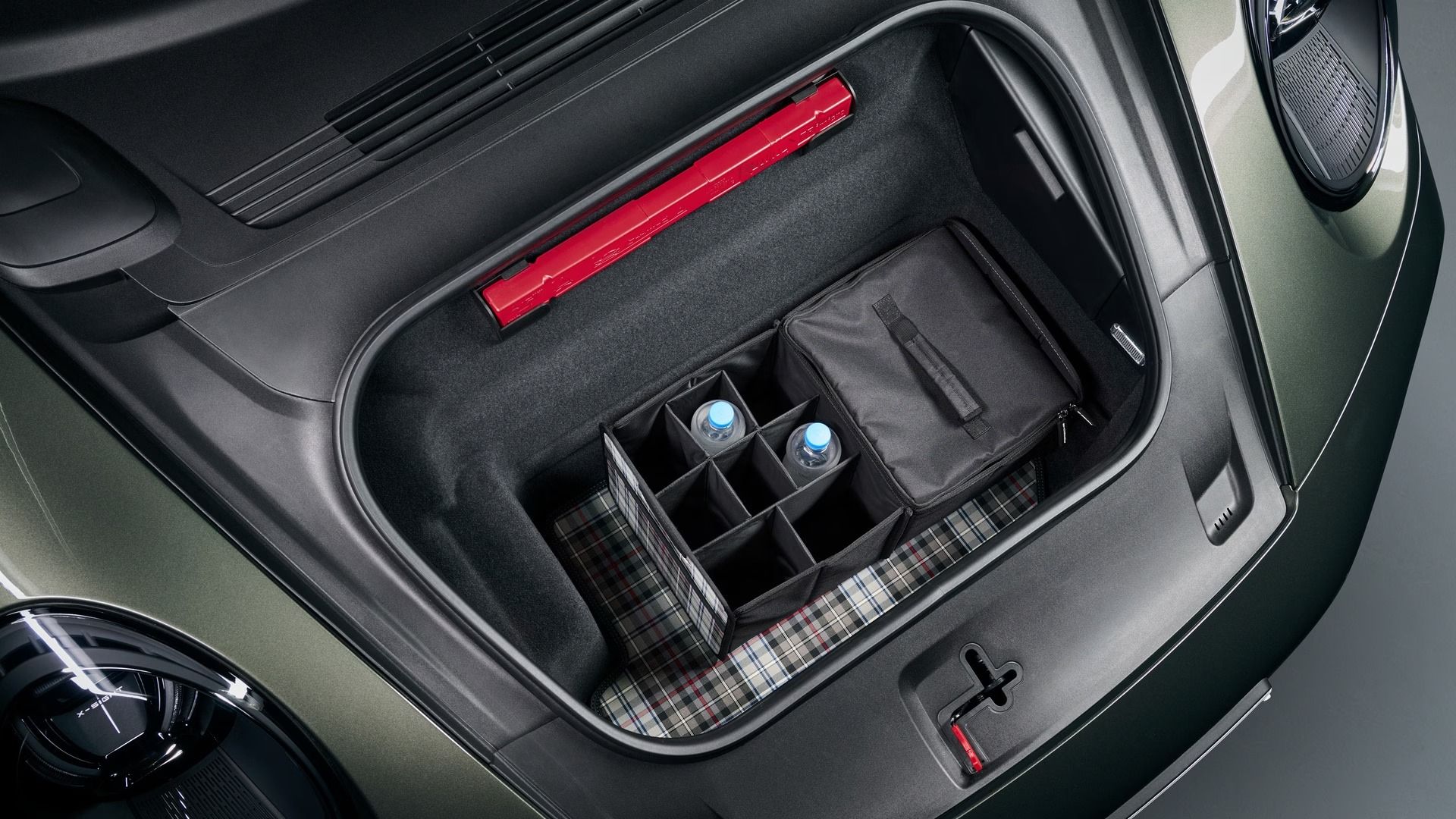 Полный комплект Складной багажник в дизайне Heritage - Turbo 50 Tartan, Багажный бокс Heritage Design - Turbo 50 Tartan, черная вставка для бутылки/сумки-холодильника для Porsche Macan II — фото 5
