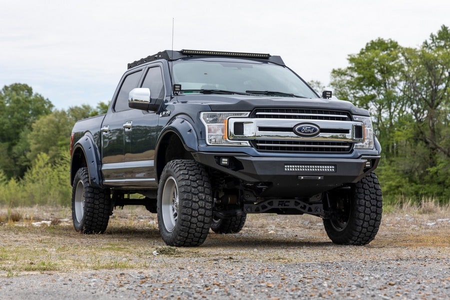 Передний бампер, увеличенный просвет, Защитная пластина днища, Ford F-150 (2018–2020), Rough Country — фото 5
