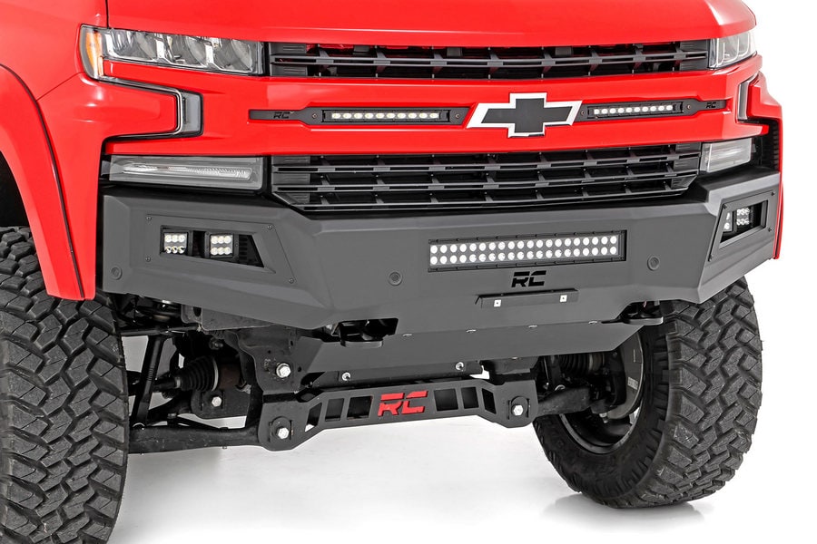 Передний бампер с увеличенным просветом, LED-свет и защитная пластина, Chevrolet Silverado 1500 (2019–2022), Rough Country — фото 1