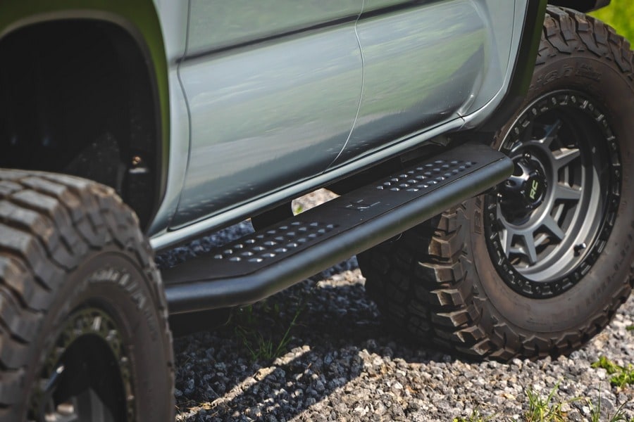 Боковые подножки OV2, кабина Crew Cab, Toyota Tacoma III, Rough Country — фото 6
