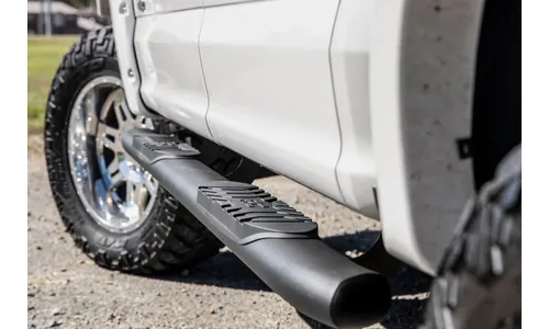 Овальные трубчатые подножки, кабина Crew Cab, чёрные, Rough Country — фото 1