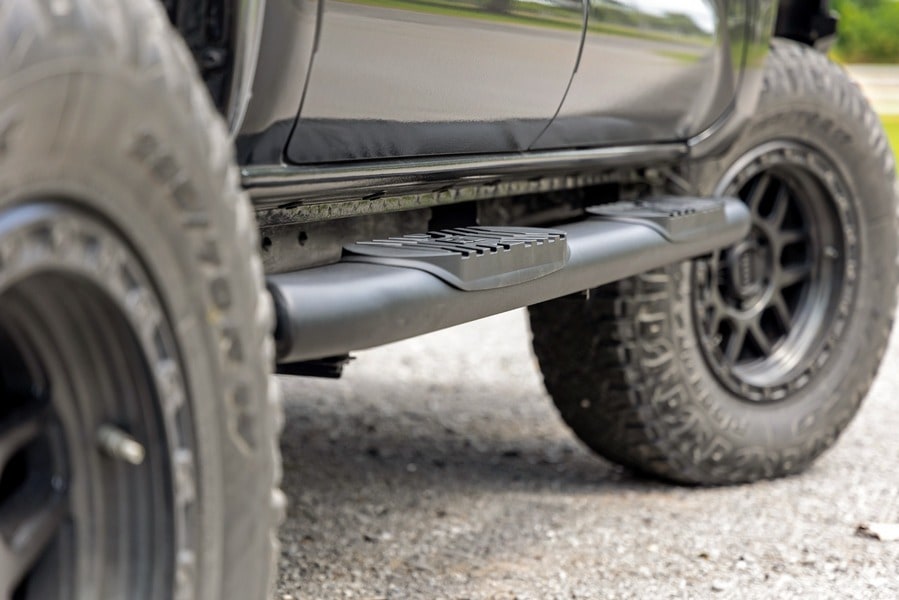Овальные трубчатые подножки, кабина Double Cab, чёрные, Toyota Tacoma (2005–2023), Rough Country — фото 6
