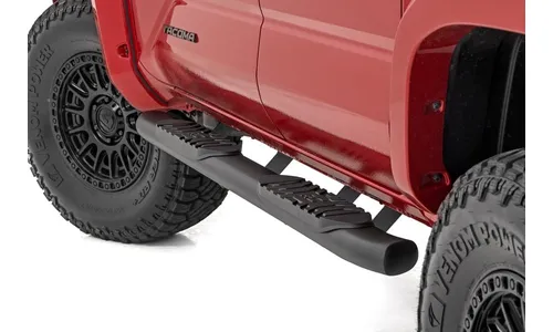 Овальные трубчатые подножки, кабина Double Cab, чёрные, Toyota Tacoma IV, Rough Country — фото 1