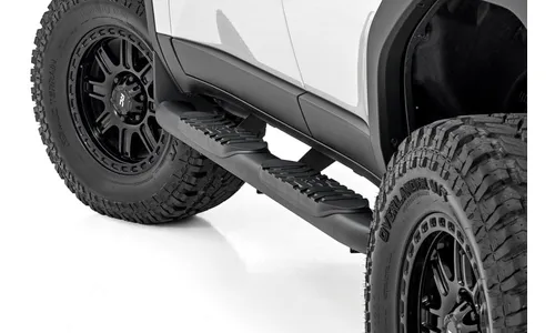 Овальные трубчатые подножки, чёрные, Toyota Land Cruiser (2024–2026), Rough Country — фото 1