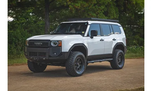 Овальные трубчатые подножки, чёрные, Toyota Land Cruiser (2024–2026), Rough Country — фото 5