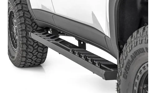Боковые подножки BA2, Toyota Land Cruiser (2024–2026), Rough Country — фото 1