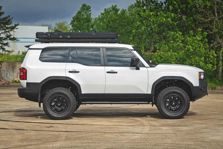 Боковые подножки BA2, Toyota Land Cruiser (2024–2026), Rough Country — фото 6