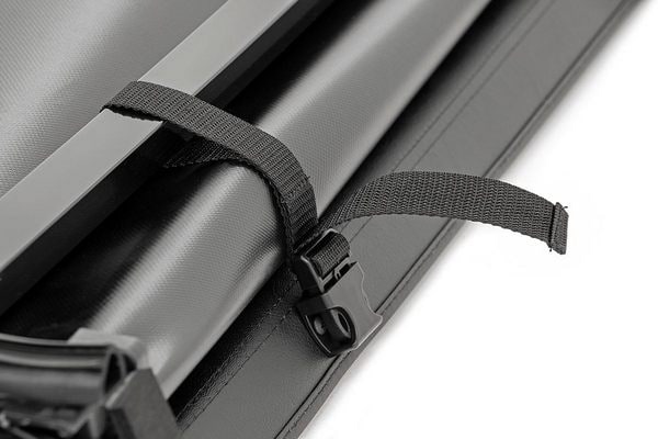 Мягкая трёхсекционная крышка грузовой платформы, грузовая платформа 2 006,6 мм (6 футов 7 дюймов), без штатной системы крепления груза, Rough Country — фото 5