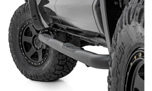Трубчатые подножки, кабина CrewMax, Toyota Tundra (2007–2021), Rough Country — фото 1