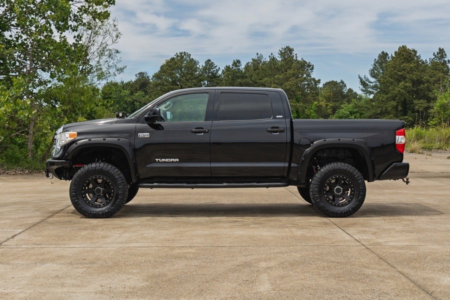 Трубчатые подножки, кабина CrewMax, Toyota Tundra (2007–2021), Rough Country — фото 6