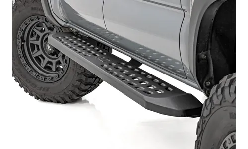 Боковые подножки RPT2, кабина Double Cab, чёрные, Toyota Tacoma III, Rough Country — фото 1