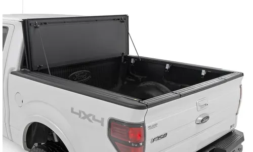 Жёсткая трёхсекционная откидная крышка грузовой платформы, грузовая платформа 2 006,6 мм (6 футов 7 дюймов), Ford F-150 (2004–2014), Rough Country — фото 2