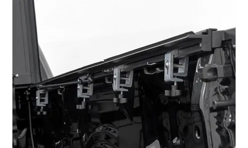 Жёсткая трёхсекционная откидная крышка грузовой платформы, грузовая платформа 2 006,6 мм (6 футов 7 дюймов), Ford F-150 (2021–2026), Rough Country — фото 4