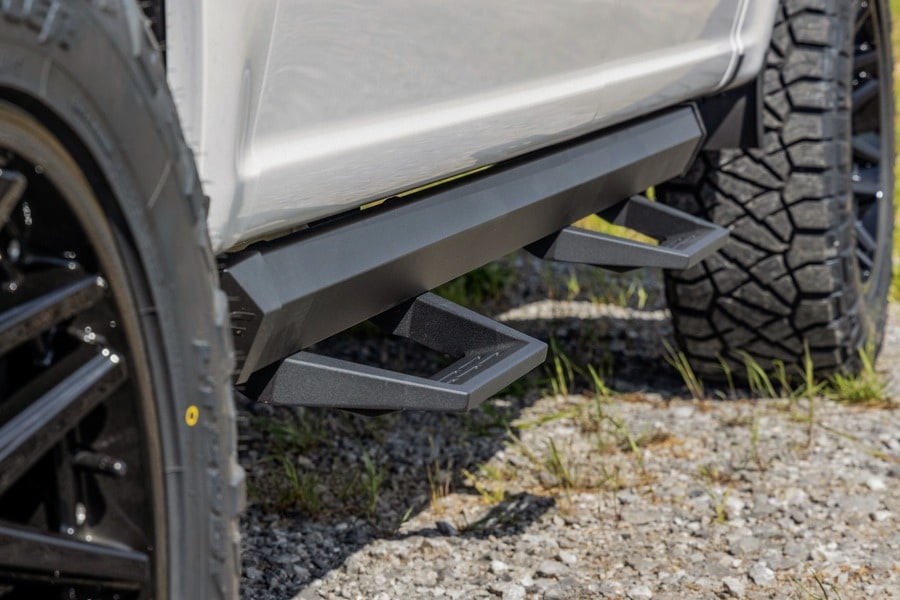 Регулируемые алюминиевые подножки SRL2, Ford Ranger (2019–2026), Rough Country — фото 5