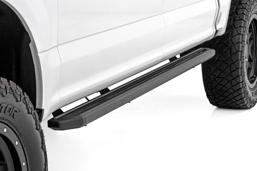 Боковые подножки с многоцветной LED-подсветкой, кабина Crew Cab, Rough Country — фото 4