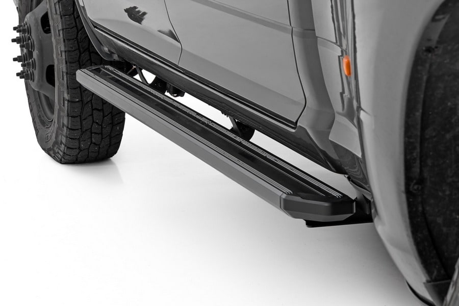 Боковые подножки с многоцветной LED-подсветкой, кабина Crew Cab, Rough Country — фото 3