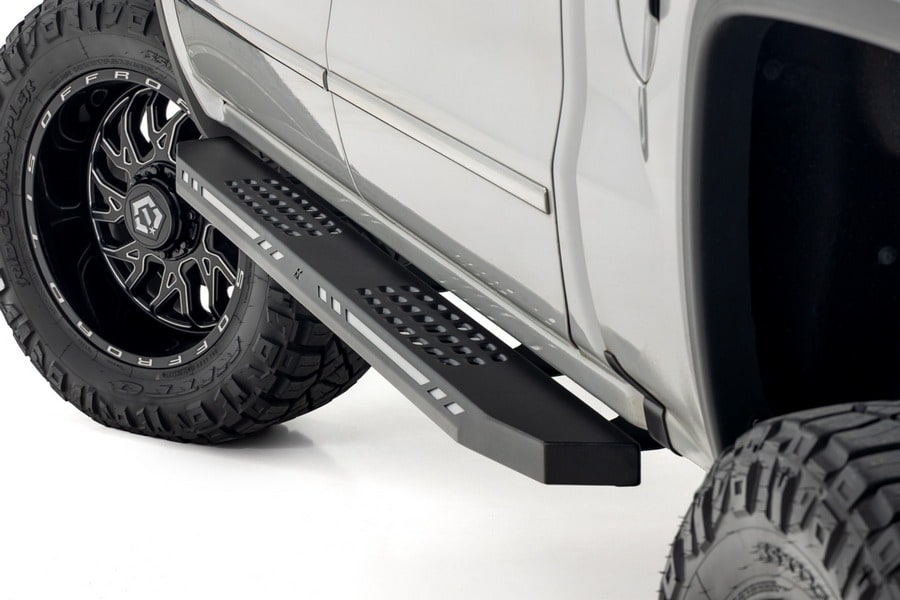 Боковые подножки AC2, янтарный и белый свет, кабина Crew Cab, Rough Country — фото 3