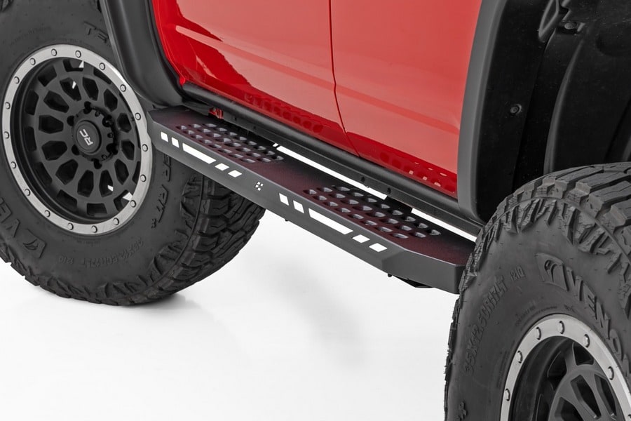 Боковые подножки AC2, янтарный и белый свет, 4 двери, Ford Bronco VI, Rough Country — фото 3