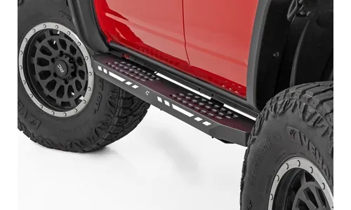 Боковые подножки AC2, янтарный и белый свет, 4 двери, Ford Bronco VI, Rough Country — фото 3