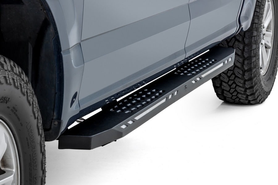 Боковые подножки AC2, янтарный и белый свет, кабина Crew Cab, Rough Country — фото 6