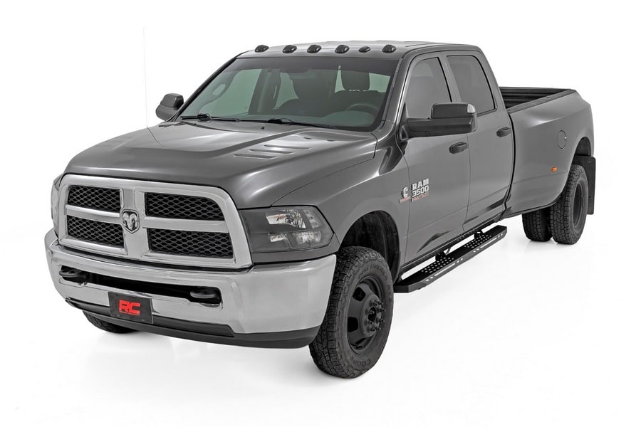 Боковые подножки AC2, янтарный и белый свет, кабина Crew Cab, Rough Country — фото 5
