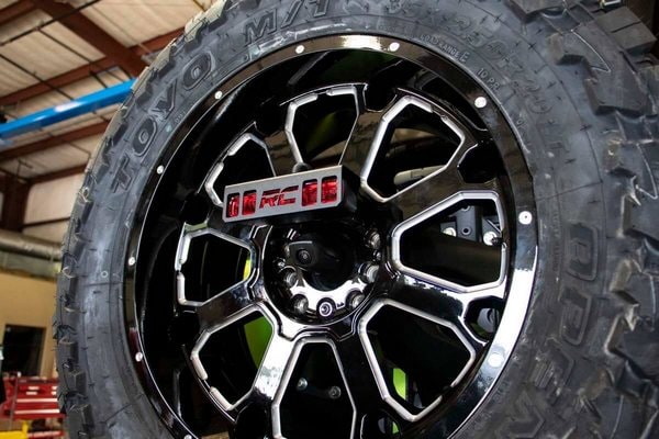 Кронштейн переноса дополнительного стоп-сигнала, Jeep Wrangler JL, Rough Country — фото 3